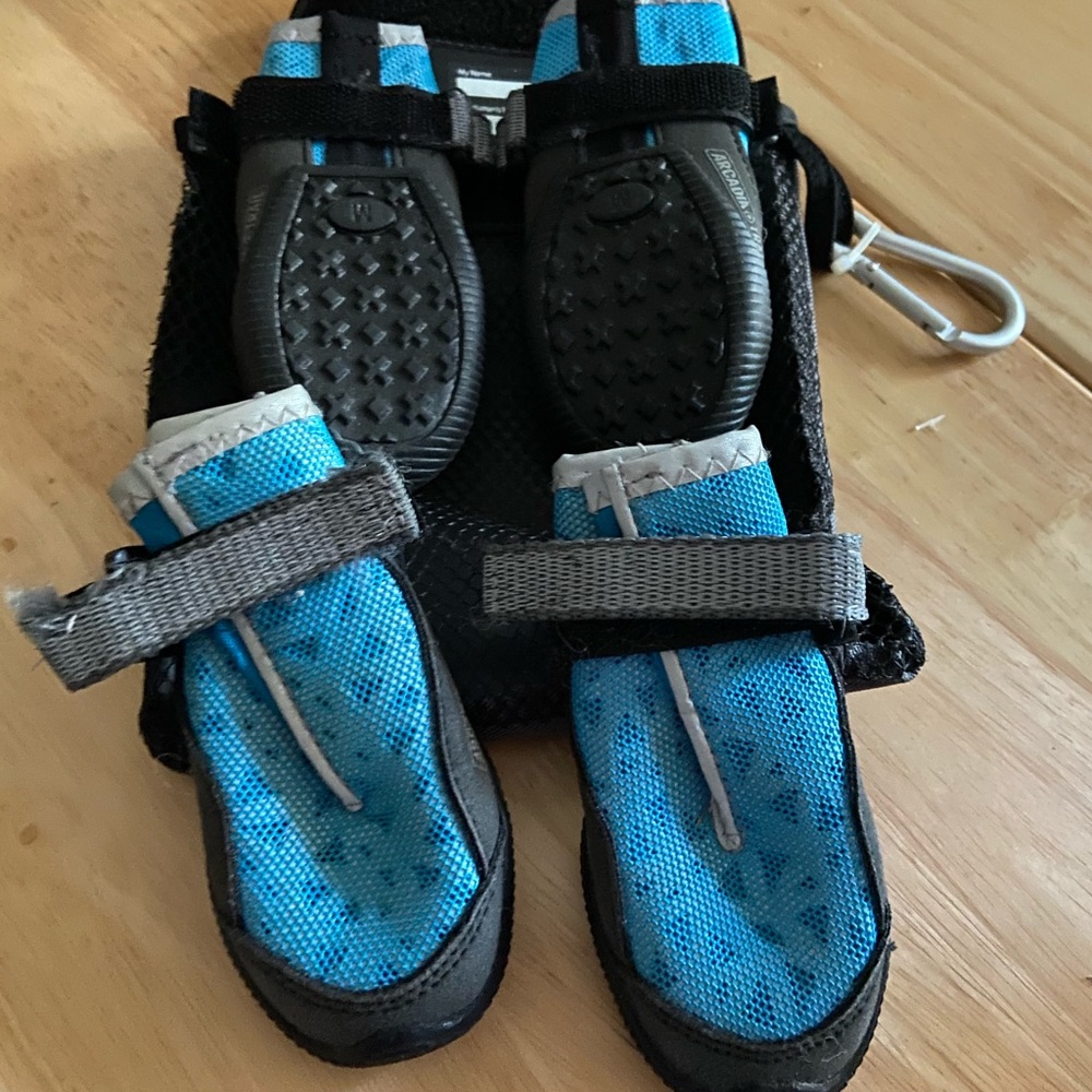 Arcadia Trail Dog Boots set of 4